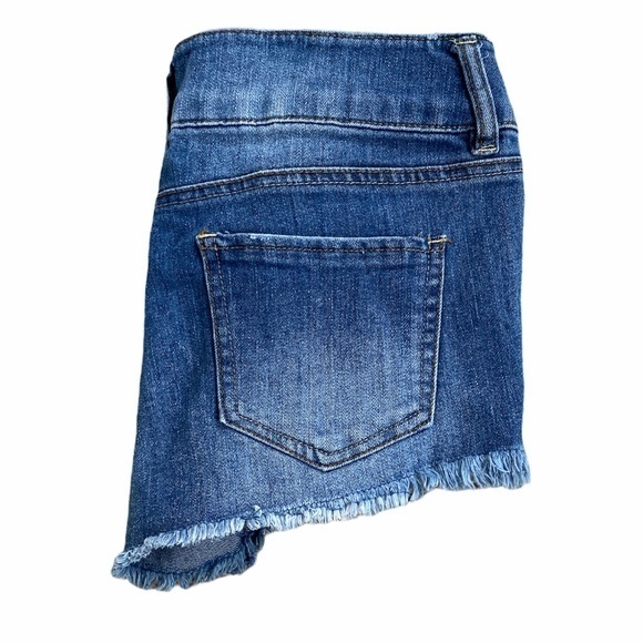 Refuge Destroyed Frayed Shorts‎ Sz. 4 - Picture 4 of 4